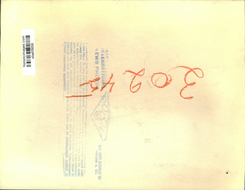 1954 Press Photo Clarence Miles, President of Baltimore Club points finger