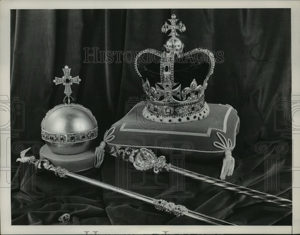 1952 Press Photo History & Description of Imperial State Crown Sceptre & Orb