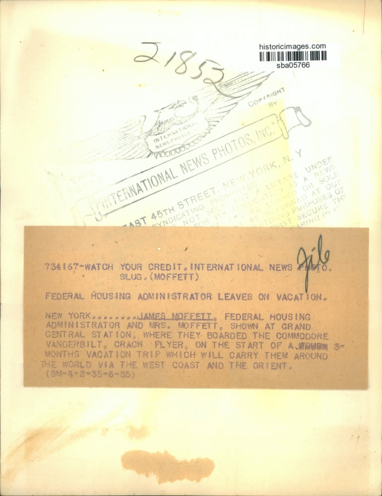 1935 Press Photo James Moffett, Federal Housing Administrator and his wife