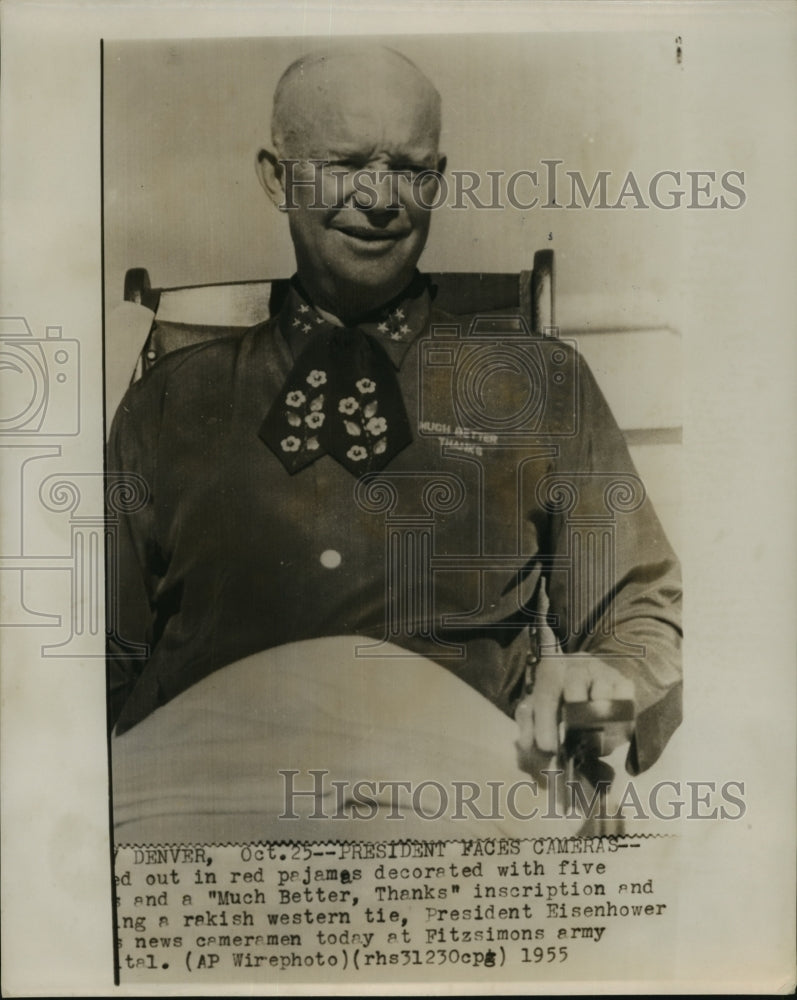1955 Press Photo President Eisenhower After Heart Attack in front of hospital