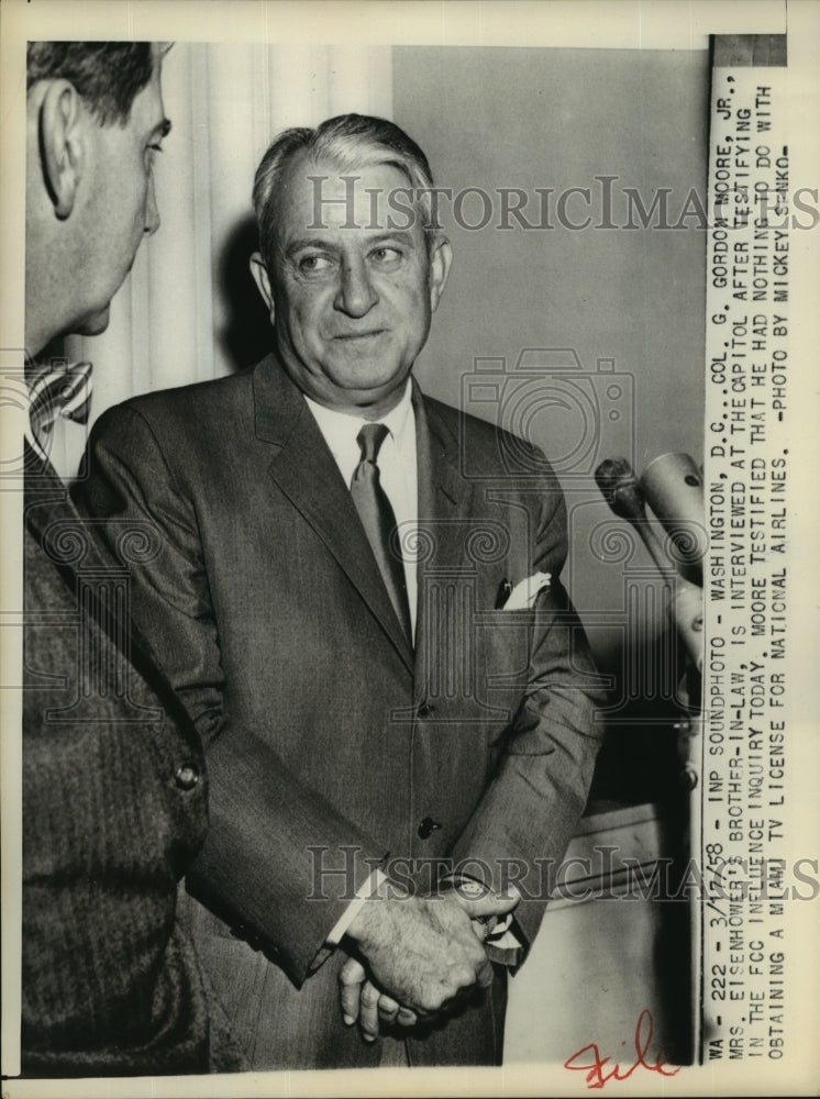 1958 Press Photo Col G Gordon Moore Jr being interviewed at the Capitol