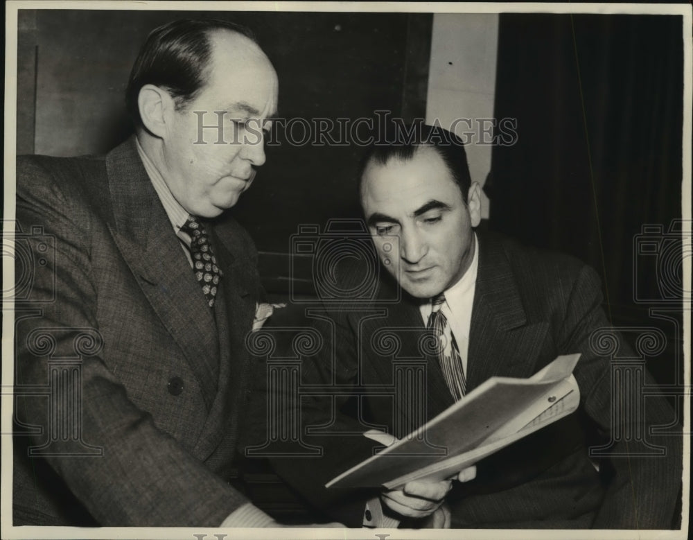 1938 Press Photo Martin Snyder and Attorney Jerry Giesler during trial hearing
