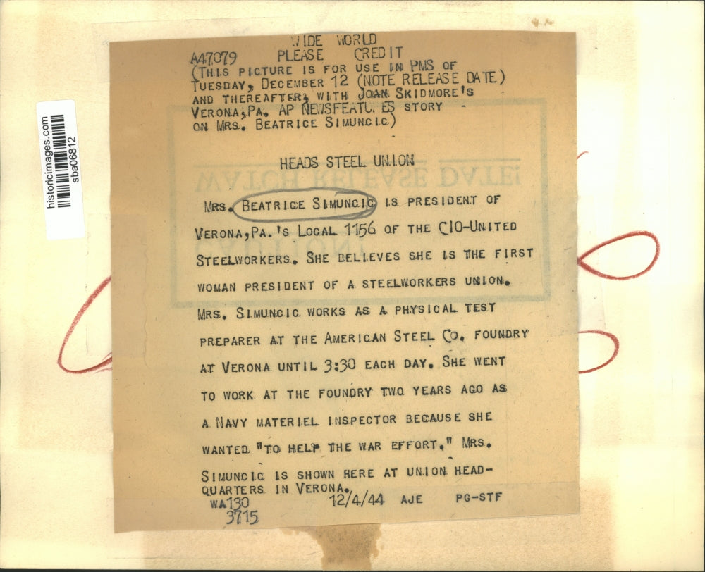 1944 Press Photo Mrs Beatrice Simoncic Works as Physical Test Preparer