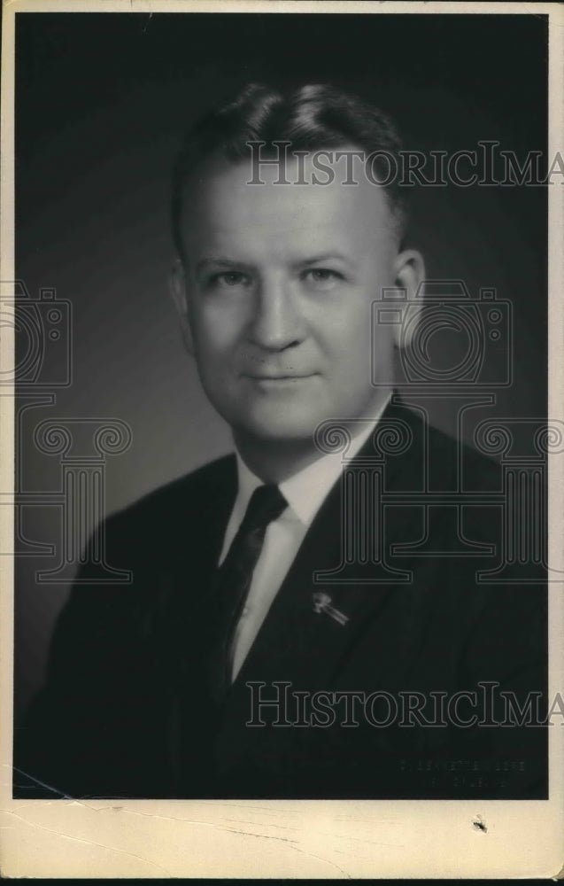 1964 Press Photo Dr. Fred Wolfe, Jr. - sba07393