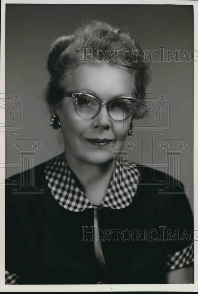 Press Photo A portrait of Mrs. Charles Hanavan - sba07394