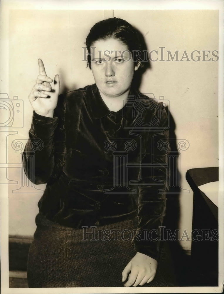 1936 Press Photo Marion Martin testifies about hospital conditions in New York