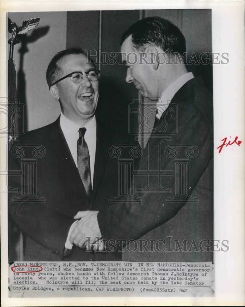 1962 Press Photo John King Shakes hands with fellow Democrat Thomas J. McIntyre