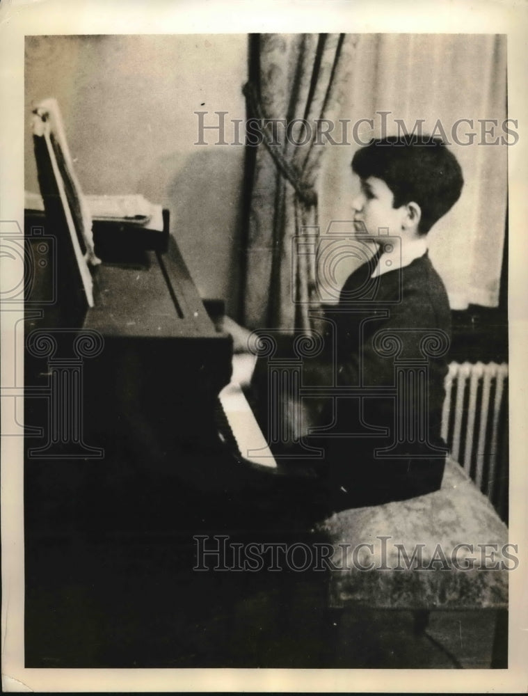 1938 Press Photo Picture of Peter Levine at the Piano Before He was Kidnapped- Historic Images