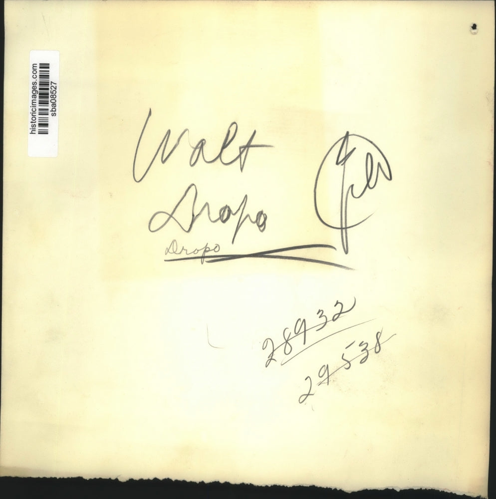 Press Photo Mr Walt Dropo with a cast on his right arm - sba08527