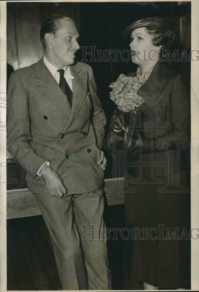Press Photo Count of Covadonga who renounced throne to marry Edelmira Sampedro