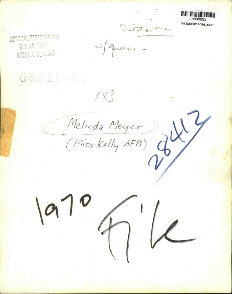 Press Photo Melinda Meyer crowned as Miss Kelly AFB - sba08893