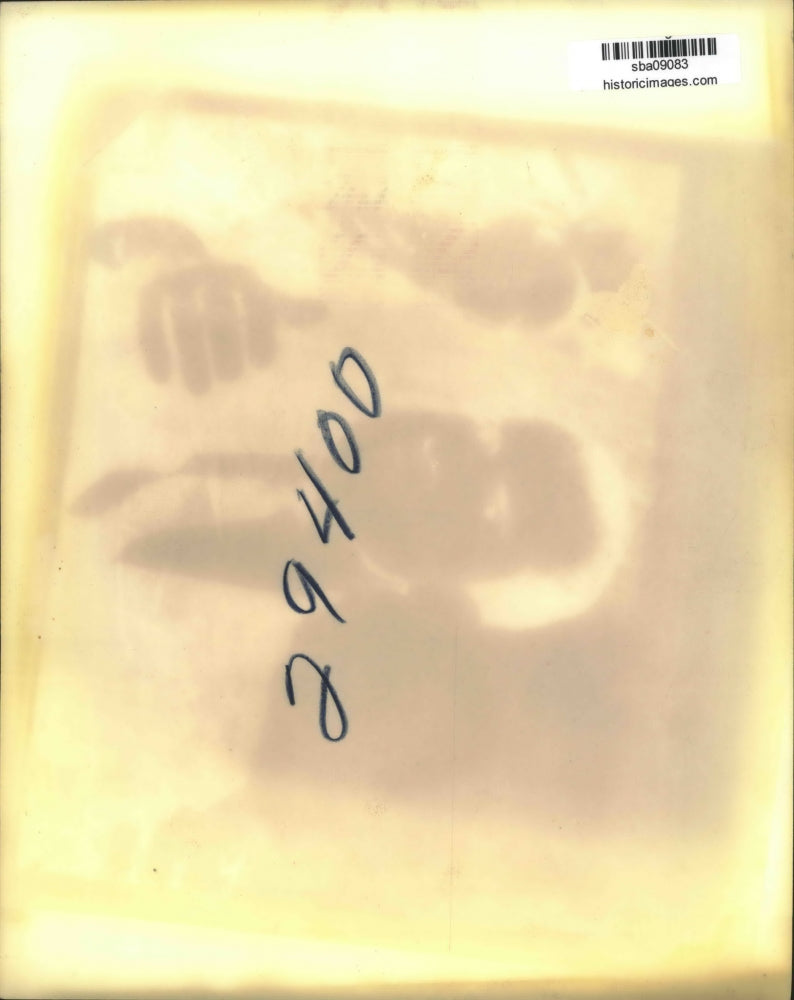 1962 Press Photo NY Gov Rockefeller Eats Hot Dog During Visit at Town Park