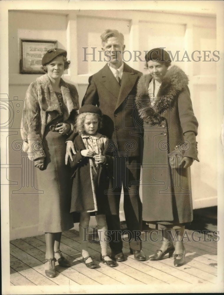 1933 Press Photo James McDonald-new German Refugees High Commissioner and family