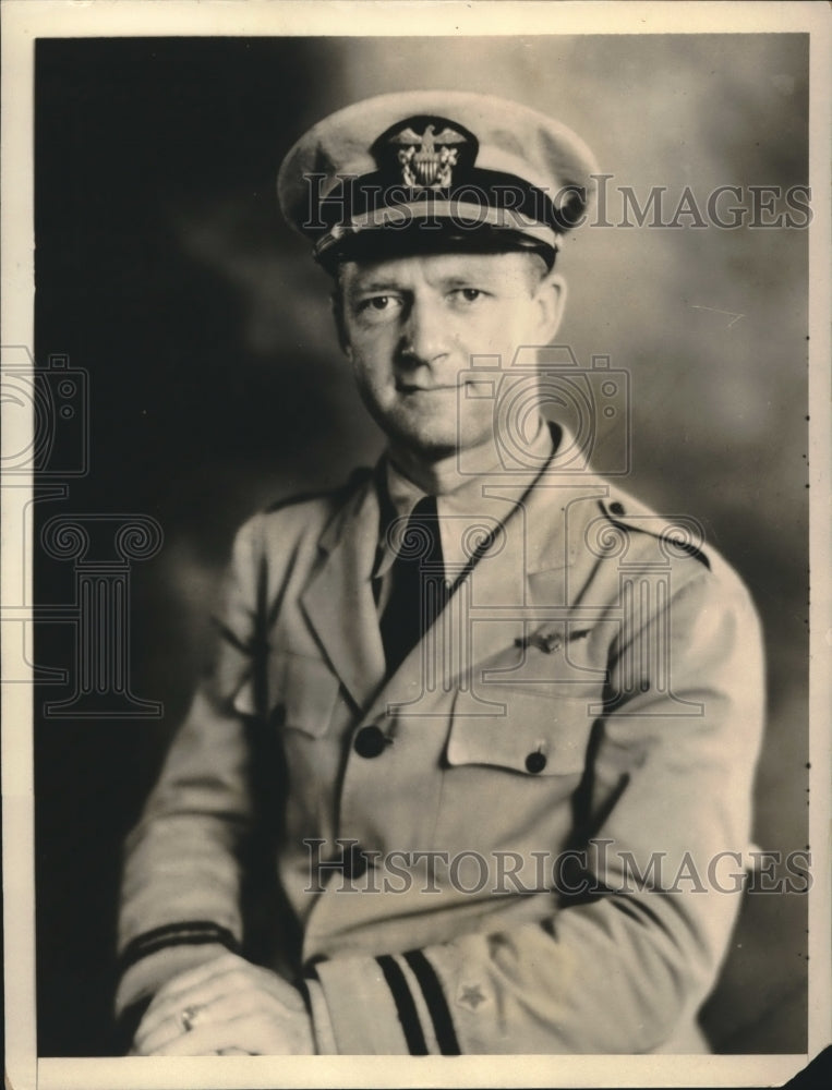 1932 Press Photo Lt.W.H. Buracker of Mass lost from non stop flight Squadron- Historic Images