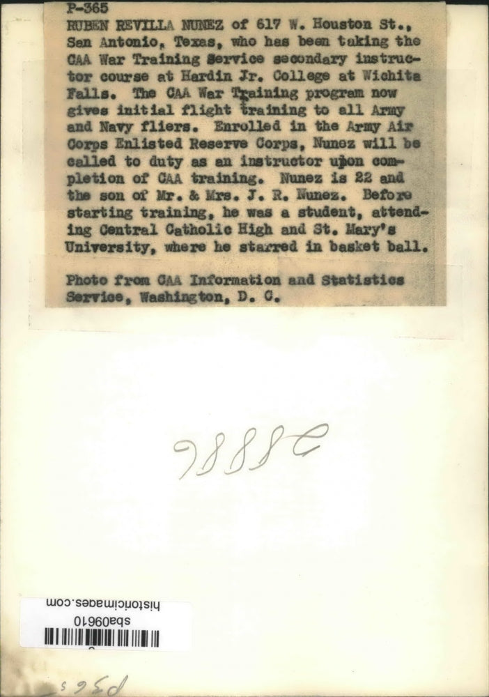 Press Photo Ruben Revilla Nunez of Texas take the CAA War Training Service