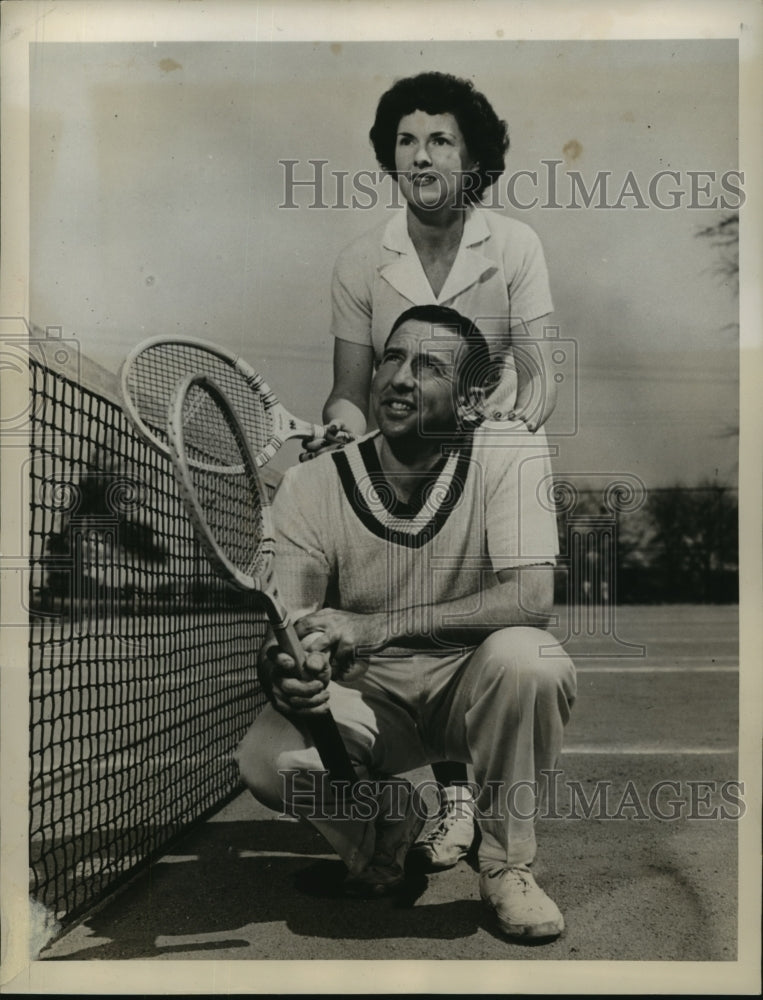 Press Photo Lt. Elwood Cook &amp; wife Sara Palfrey to play exhibition matches- Historic Images