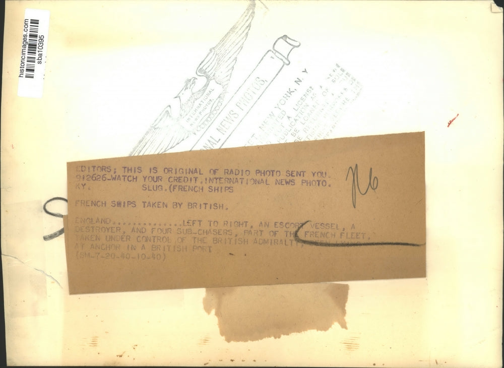 1940 Press Photo An escort vessel, destroyer, 4 sub chaser & French fleet ships