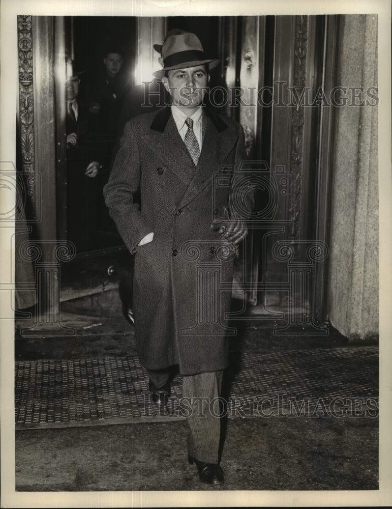 1949 Press Photo Kurt Hinsch, Columbus survivor returned back to Ellis Island- Historic Images