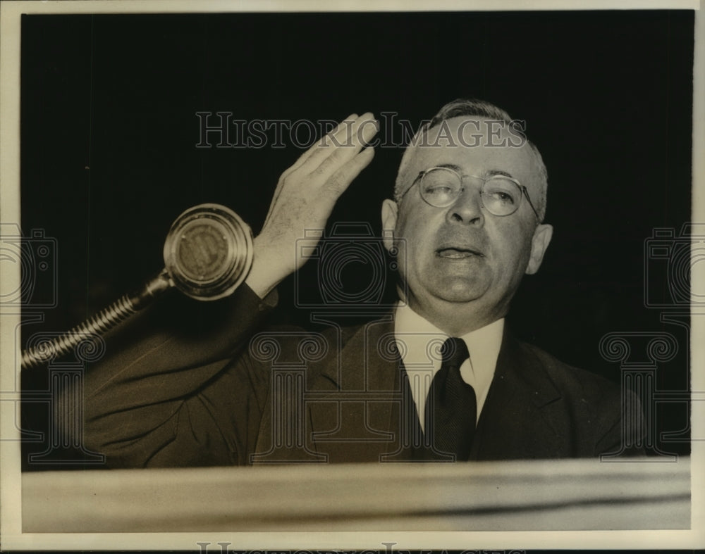 1937 Press Photo Tom Kennedy, New CIO chief speaks at Mass Meeting in Chicago- Historic Images