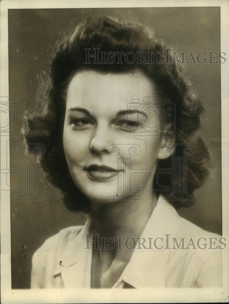 1941 Press Photo A portrait of Marjorie Myers - sba11040