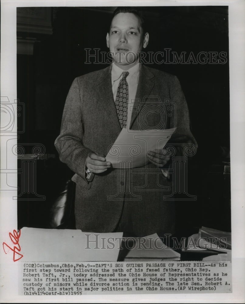 1955 Press Photo Ohio Rep. Robert Taft Jr. at Ohio House of representatives