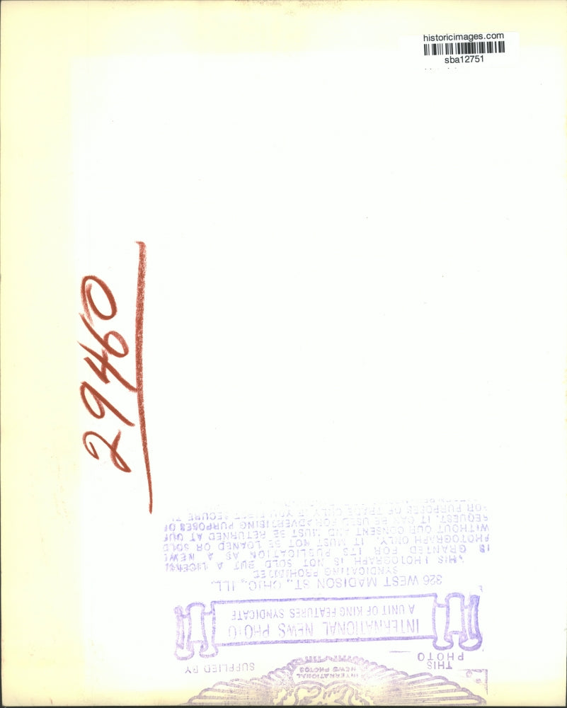 1946 Press Photo James Glenn files appeal documents for the United Mine Workers