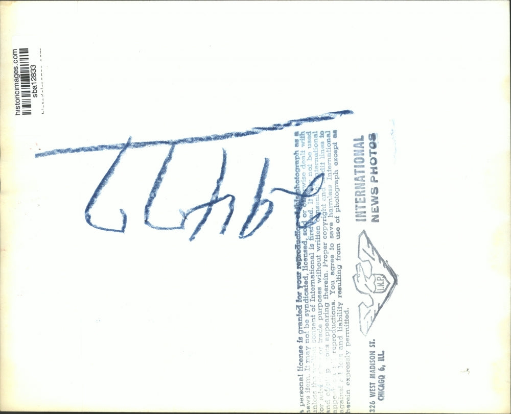 1951 Press Photo Champ Walcott with his bible at a church service in NJ