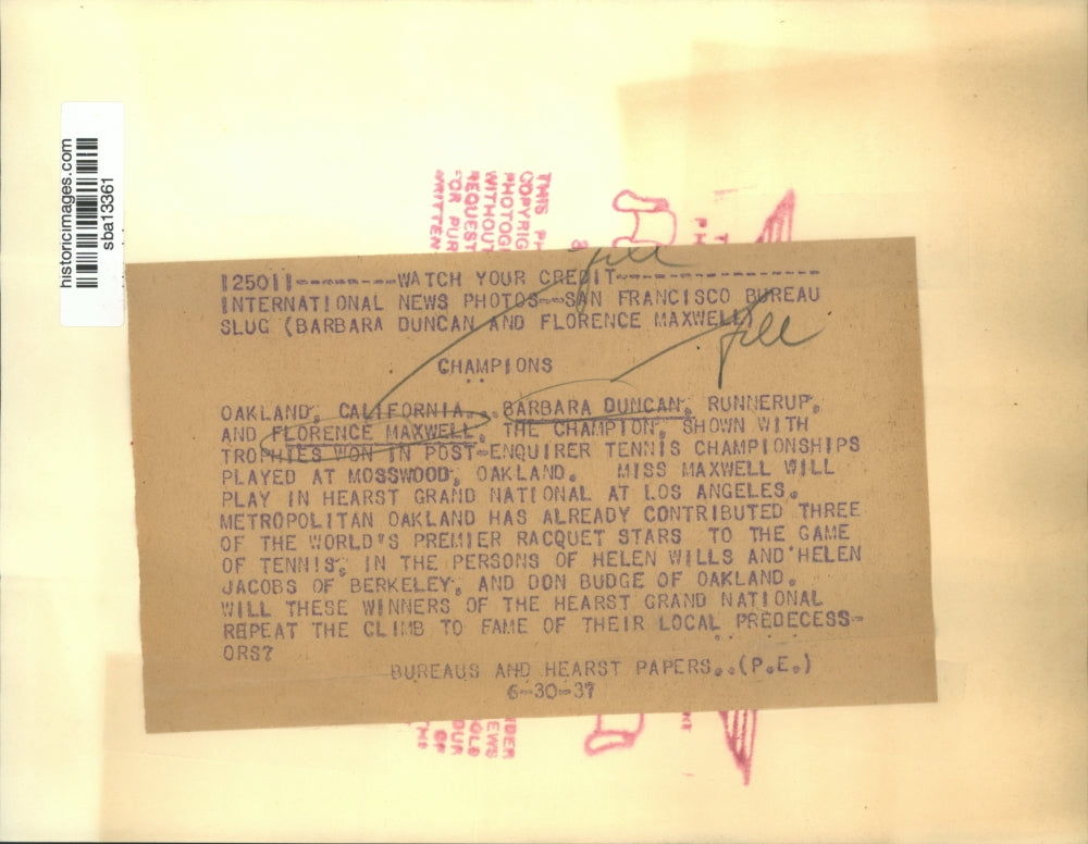 1937 Press Photo Barbara Duncan and Florence Maxwell with their trophies