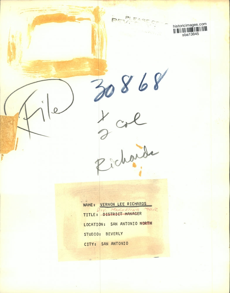 Press Photo Vernon Lee Richards district manager in San Antonio North