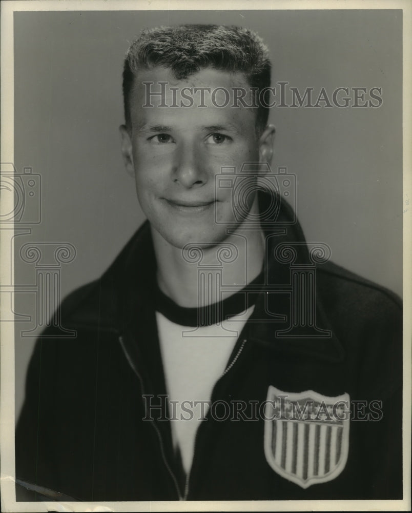 Press Photo Compton College relay team member Leslie P Blasminster - sba13852- Historic Images