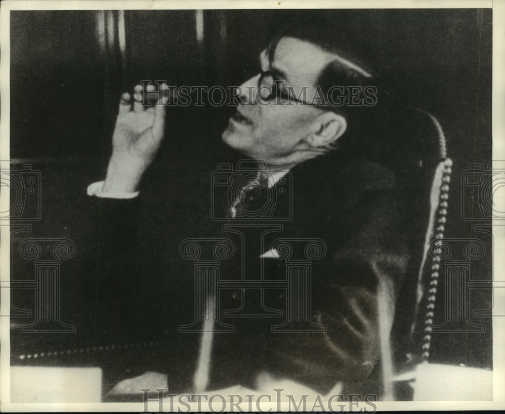 1936 Press Photo Governor Talmadge poses in his office - sba14056