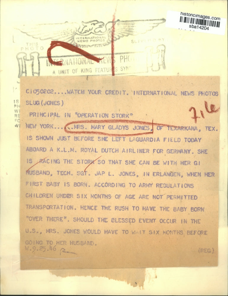 1946 Press Photo Mary Gladys Jones travelled for Germany to be with GI Husband