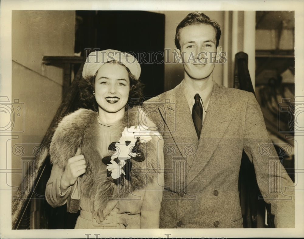 1937 Press Photo Mr. and Mrs. William H. Wiley as they sailed on S.S. Queen Mary- Historic Images