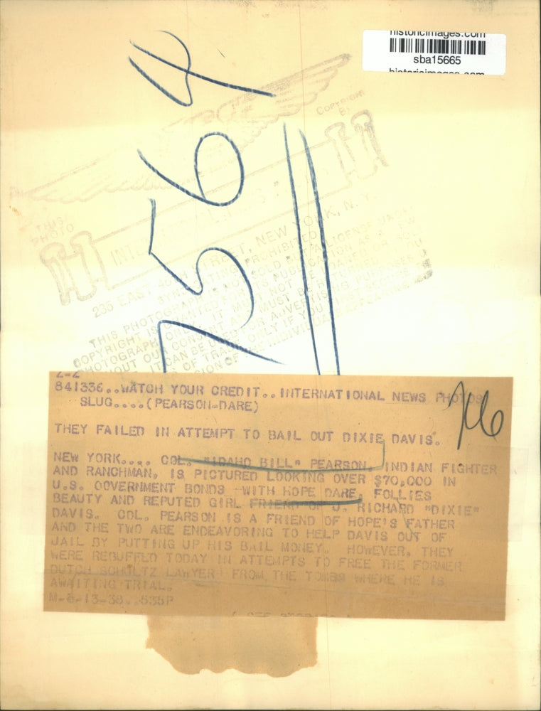 1938 Press Photo Indian Fighter Col. Pearson looked over U.S. Government Bonds