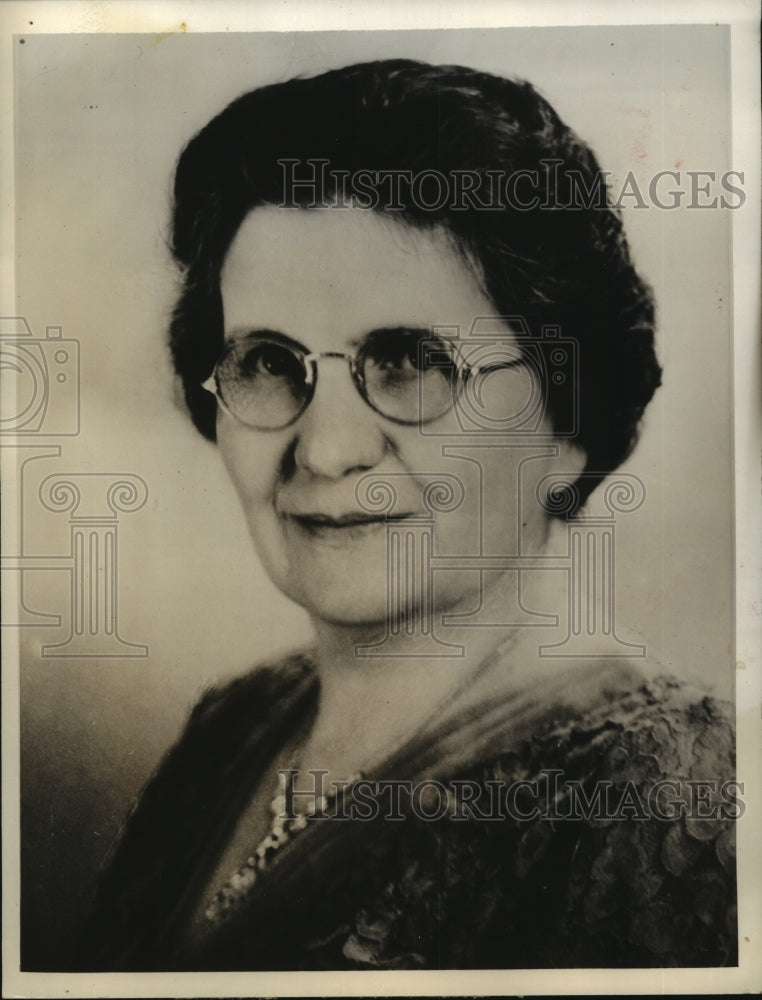 1940 Press Photo Mrs. William Kletzer poses for a portrait - sba17110