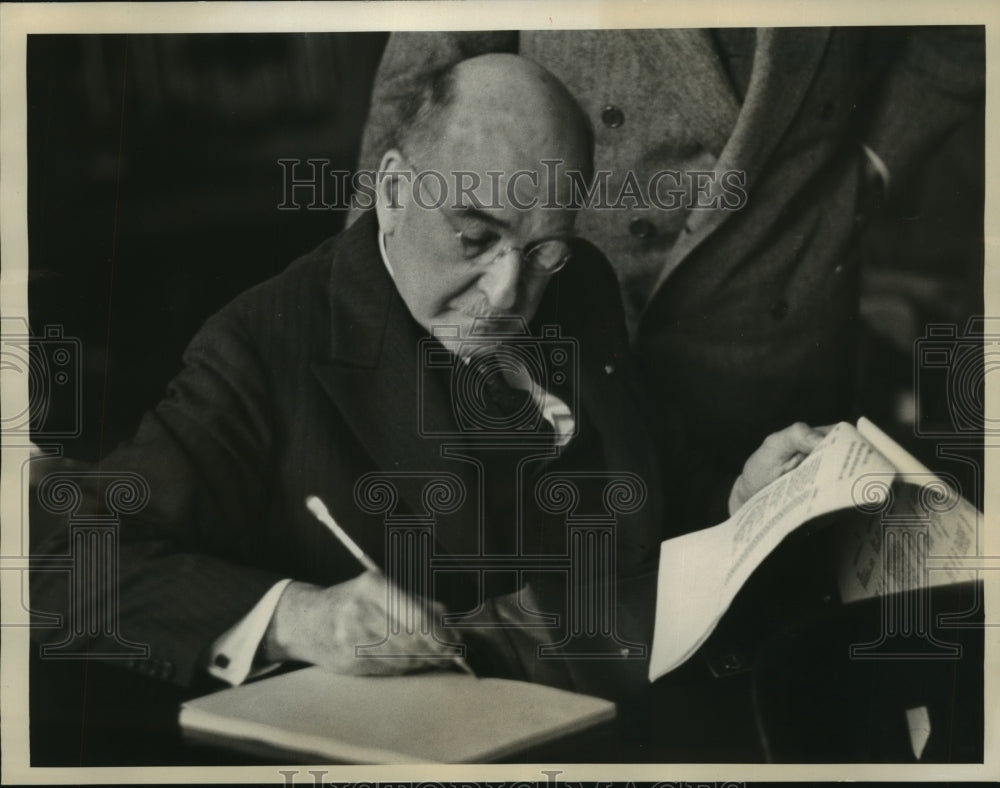 1937 Press Photo Pierre Du Pont appears before The Board of Tax Appeals hearing- Historic Images