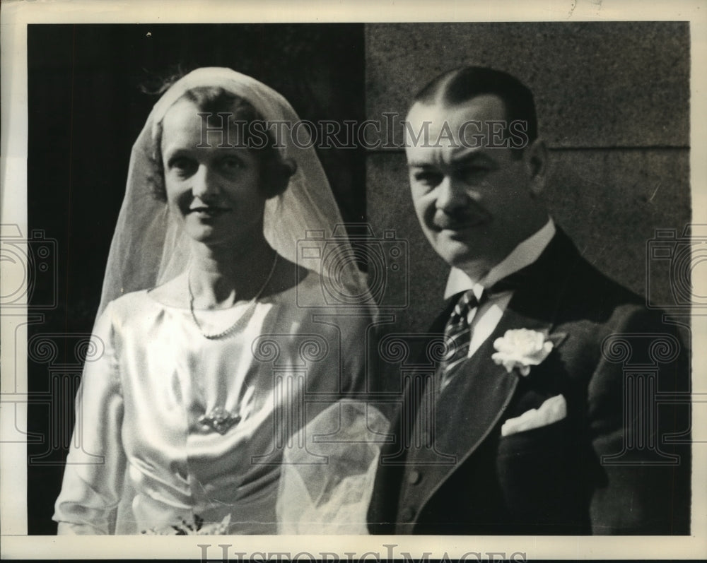 1939 Press Photo Mr. & Mrs. Griffith Bailey Coale, 1st passengers on flight.