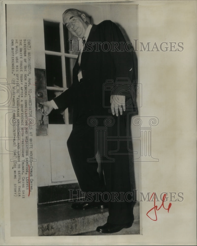 1947 Press Photo Cyrus Ching of the Federal Conciliation and Mediation Service