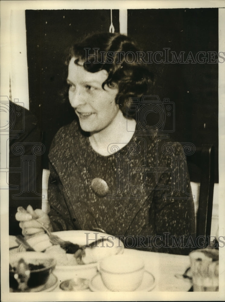 1935 Press Photo Ethel Stockton, a youthful member of the Hauptman Trial Jury