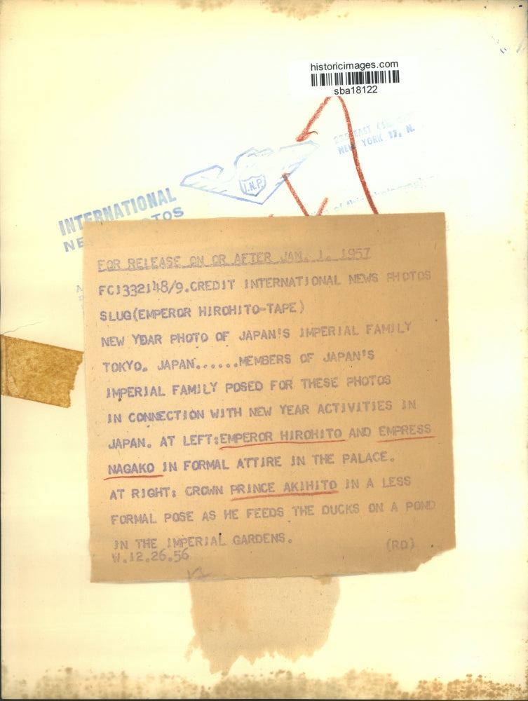 1956 Press Photo Emperor Hirohito, Empress Nagako shown in their formal attire