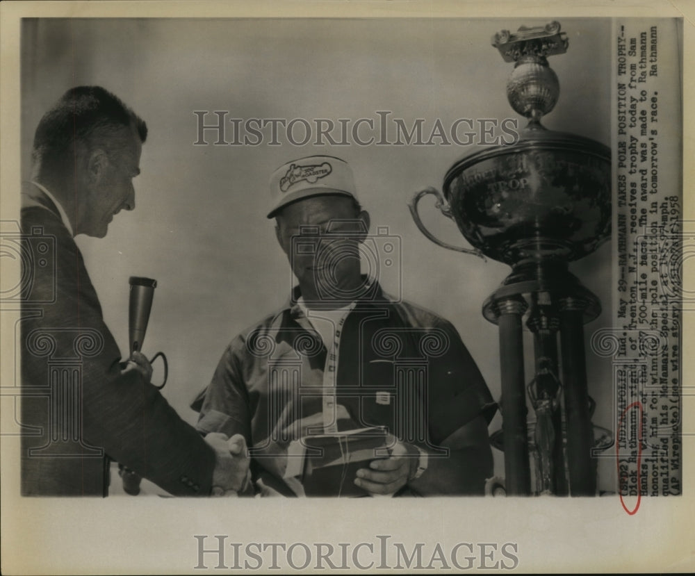 1958 Press Photo Dick Rathmann Takes The Pole Position In The Indianapolis 500- Historic Images