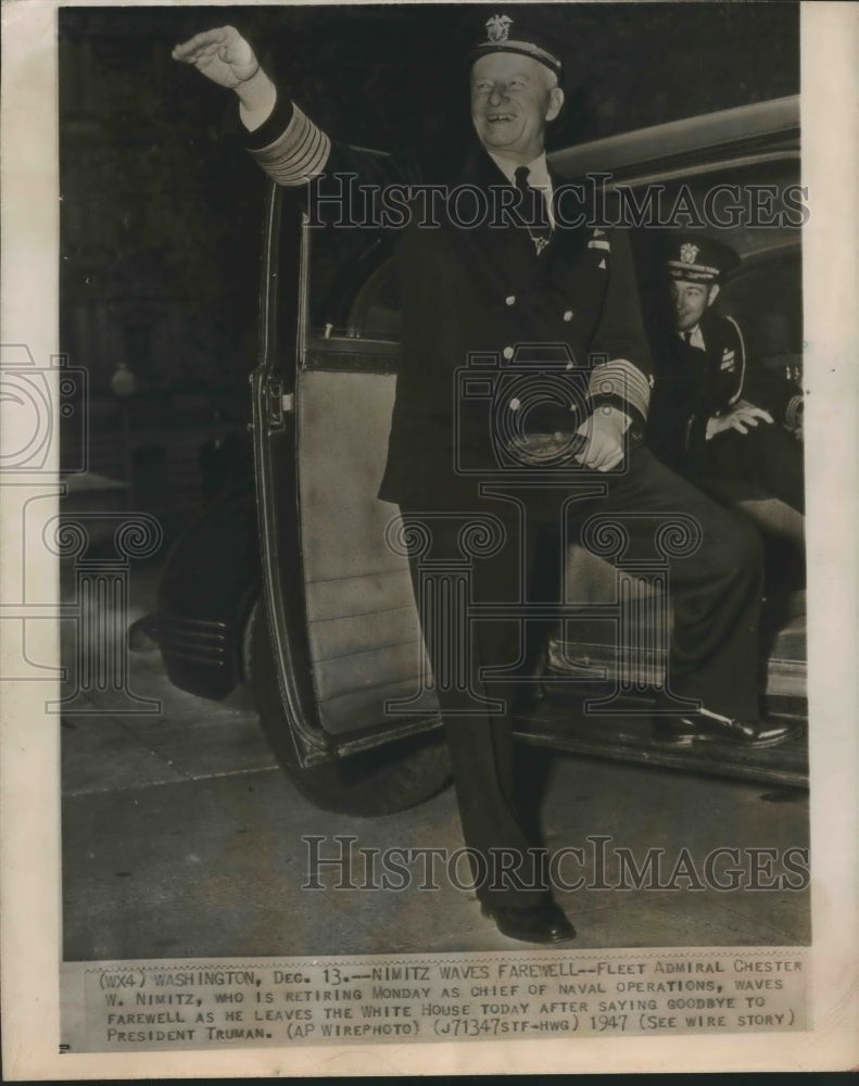 1947 Press Photo Fleet Admiral Chester Nimitz bids farewell to President Truman