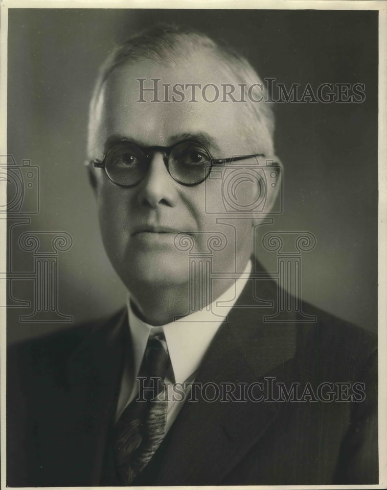 1948 Press Photo Mr Guy S MacFarand poses for his portrait - sba19294