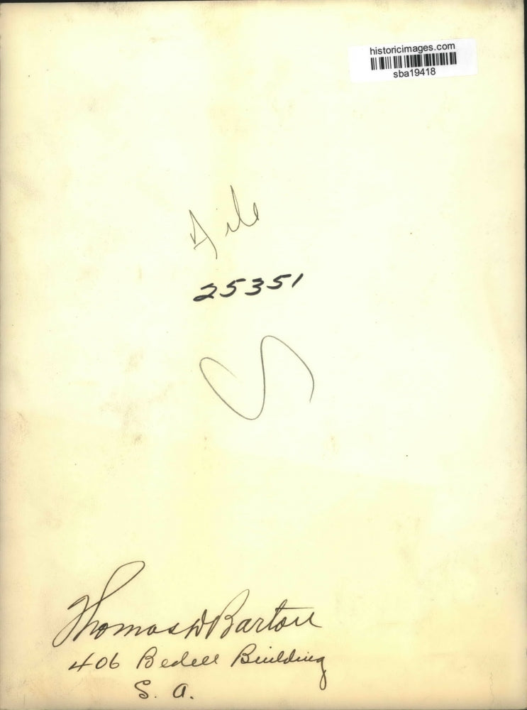 Press Photo Thomas Bartou of 406 Bedell Building S.A. - sba19418