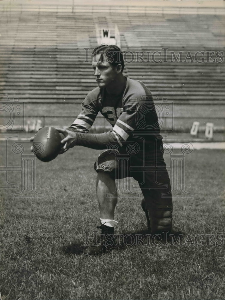 Press Photo Bob Brumley, football back - sba19492- Historic Images