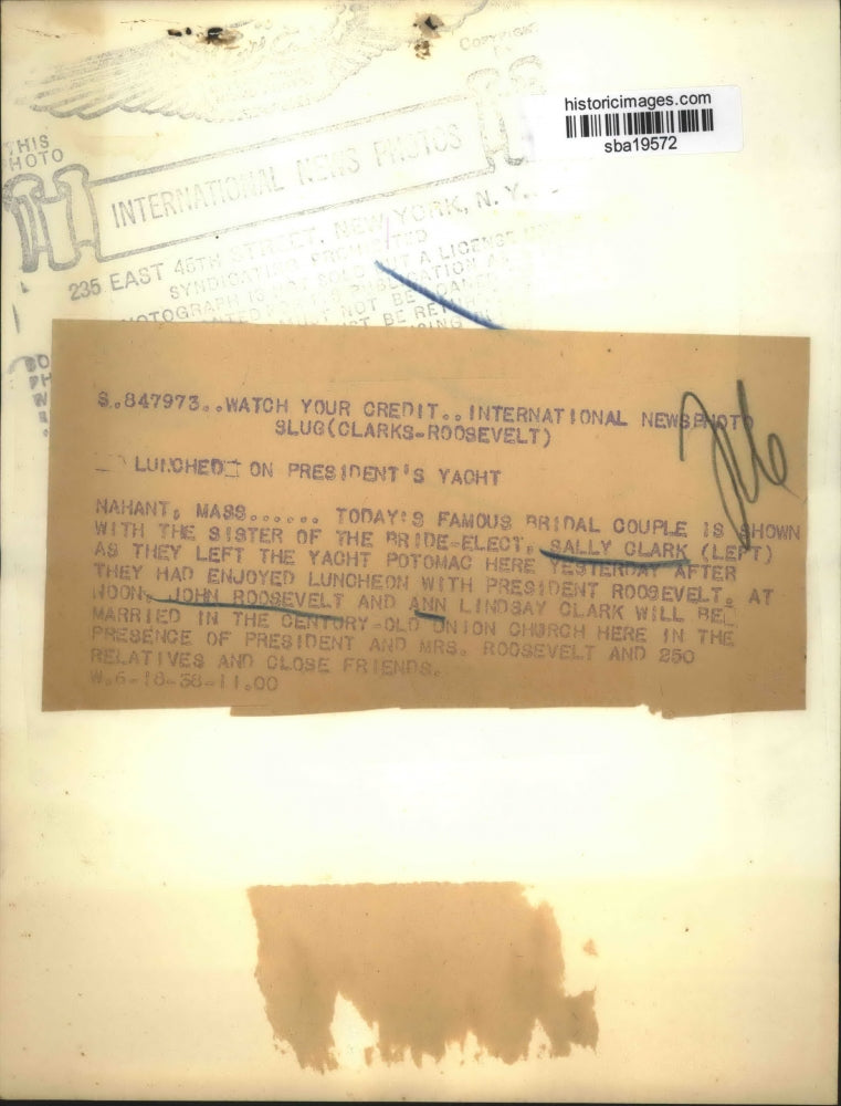 1938 Press Photo Sally Clark with John Roosevelt & fiancee Ann Lindsay Clark