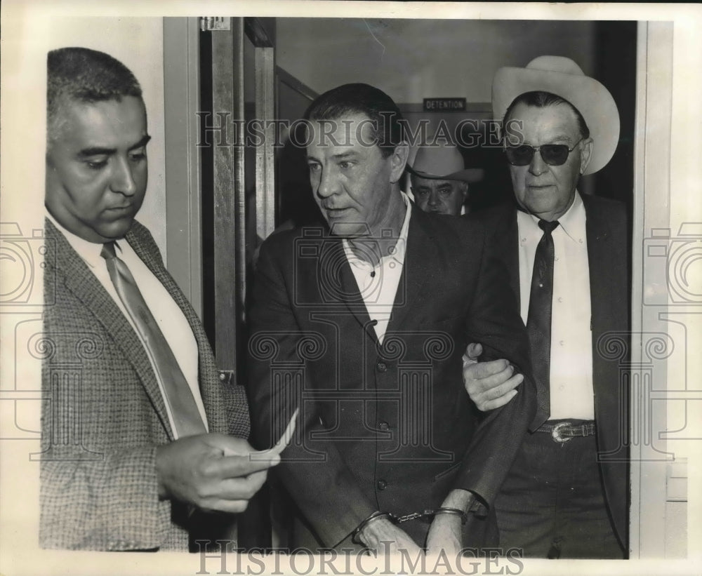 Press Photo Adolf J. Javurer arrested by officers - sba19695