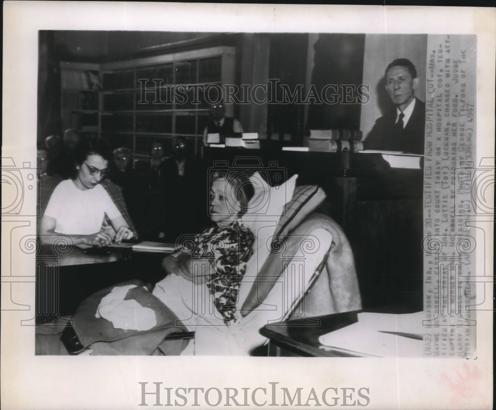 1947 Press Photo Mrs. Mayme McConnell testifies against Mrs. Lottie Lockman