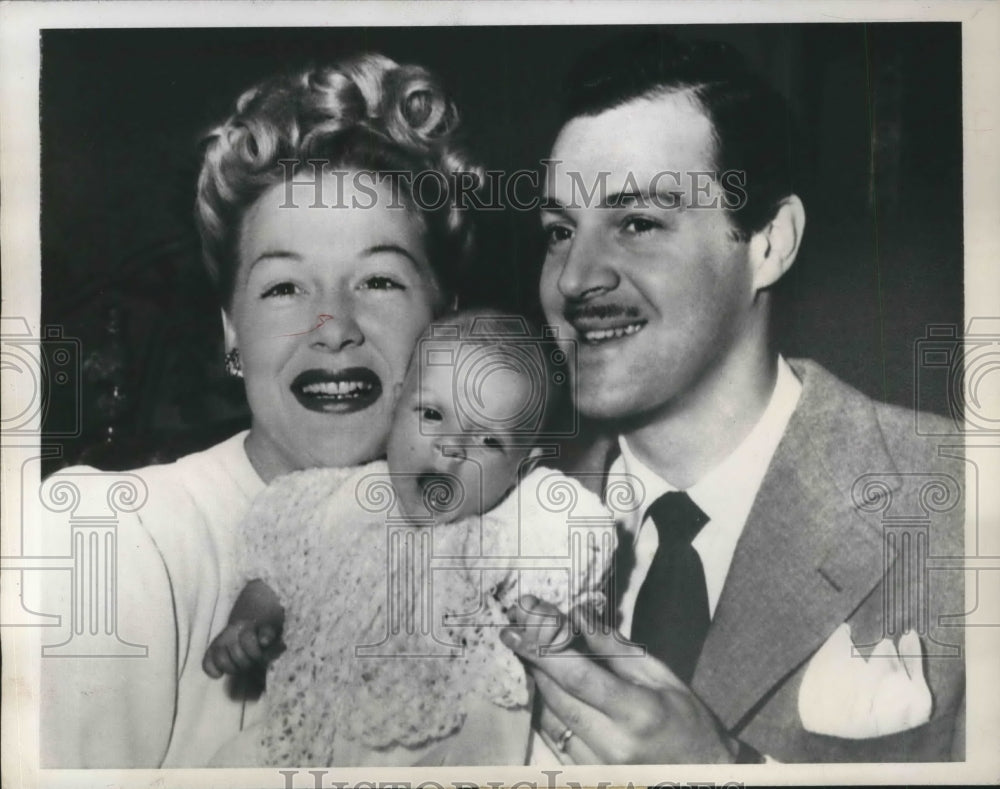 1947 Press Photo Betty Hutton and Ted Briskin With Their Daughter Lindsay