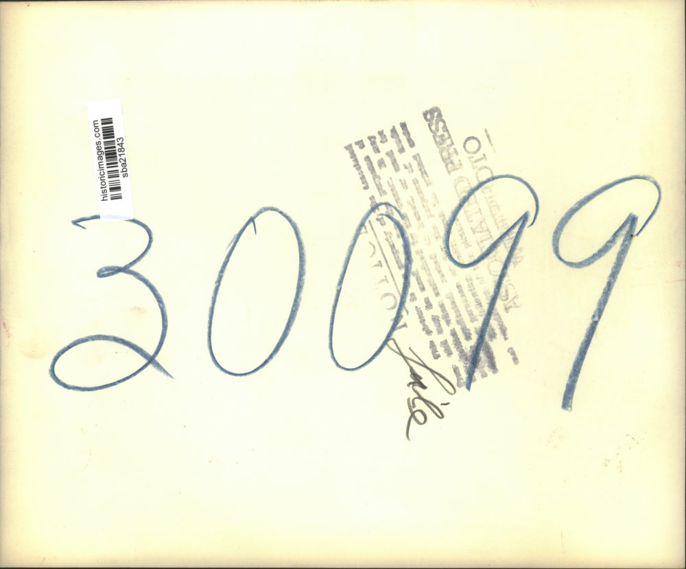 1955 Press Photo The Reverend Bob Richards holds the key to his new car